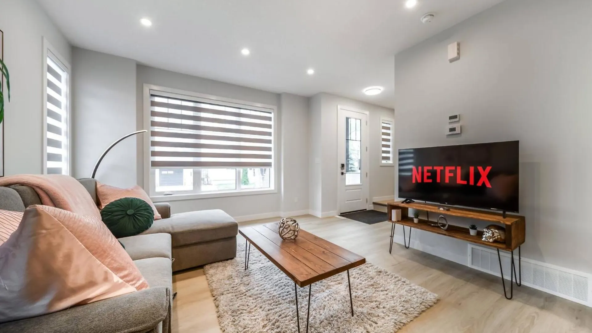 Holiday home Exoticlushquietretreatkingbed|Wifi|Parking|Wem Villa Edmonton Canada